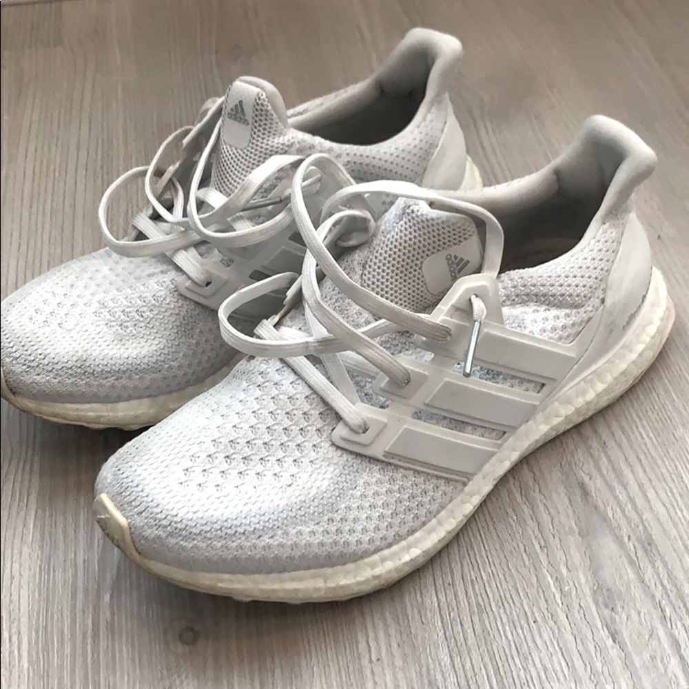 Adidas ultra boost triple white